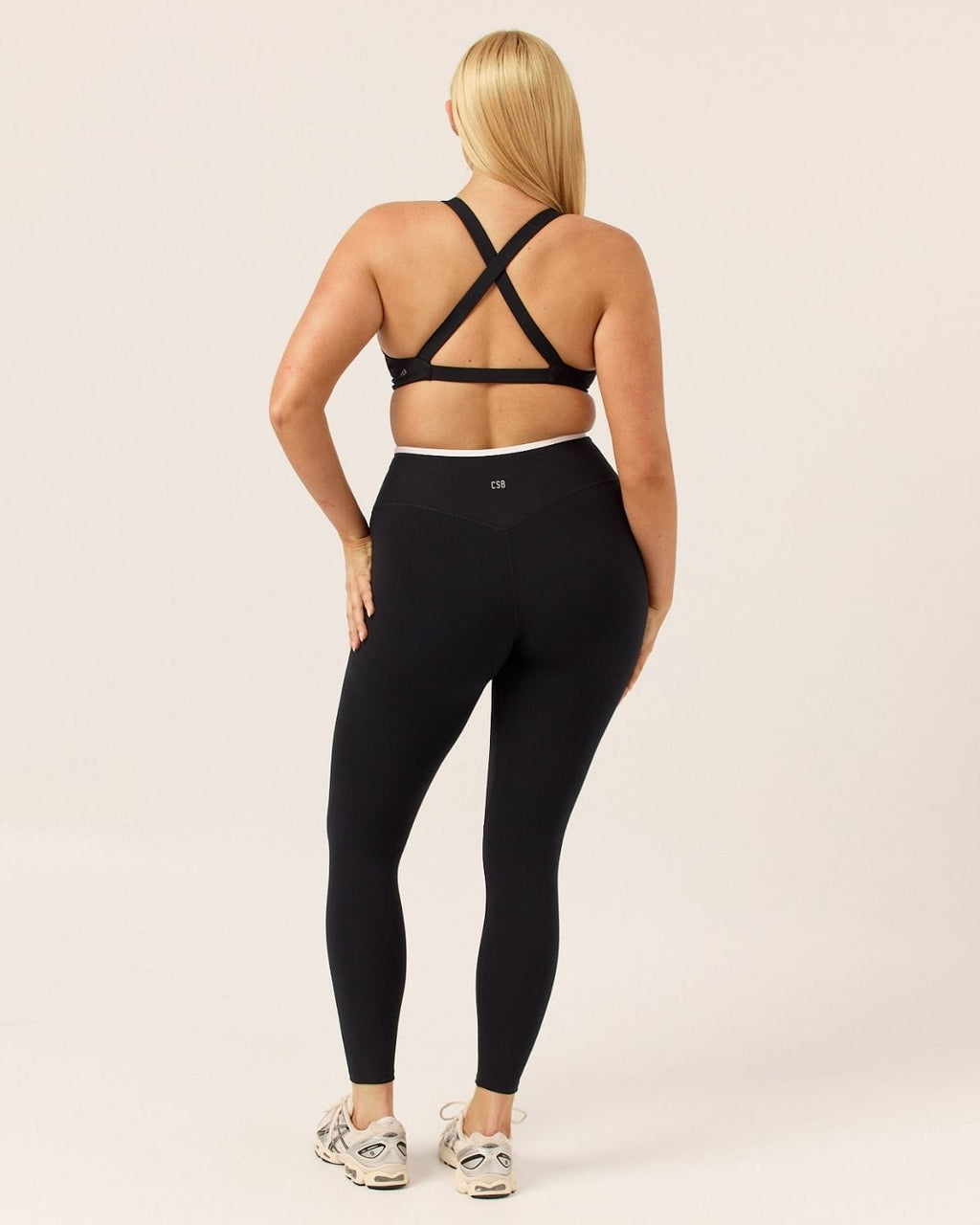 Serenity Dip Leggings | Black Two Tone