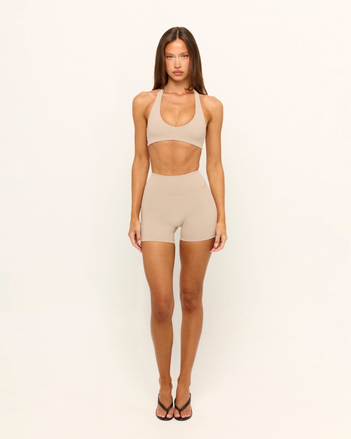 Form Invisible Scrunch Shorts 4" | Fawn