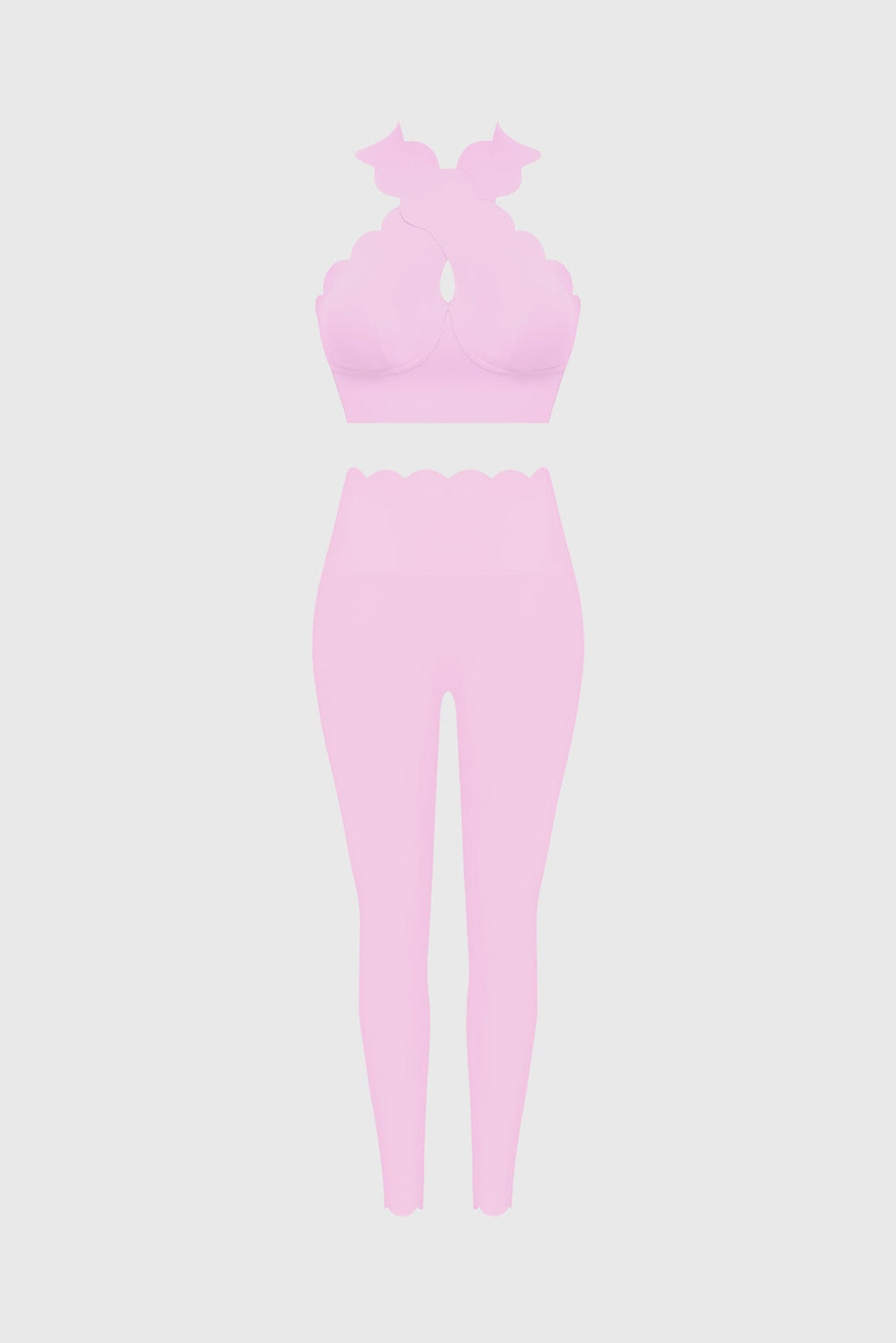 WISKII Crisscross Bra & High-Waist Scallop Scrunch Legging