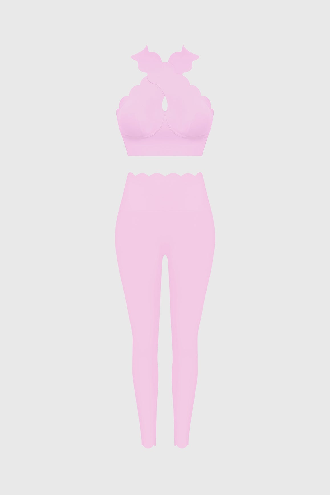 WISKII Crisscross Bra & High-Waist Scallop Scrunch Legging
