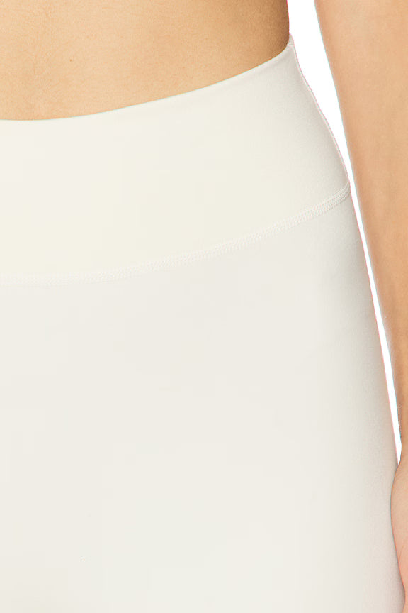 The Essentials Legging