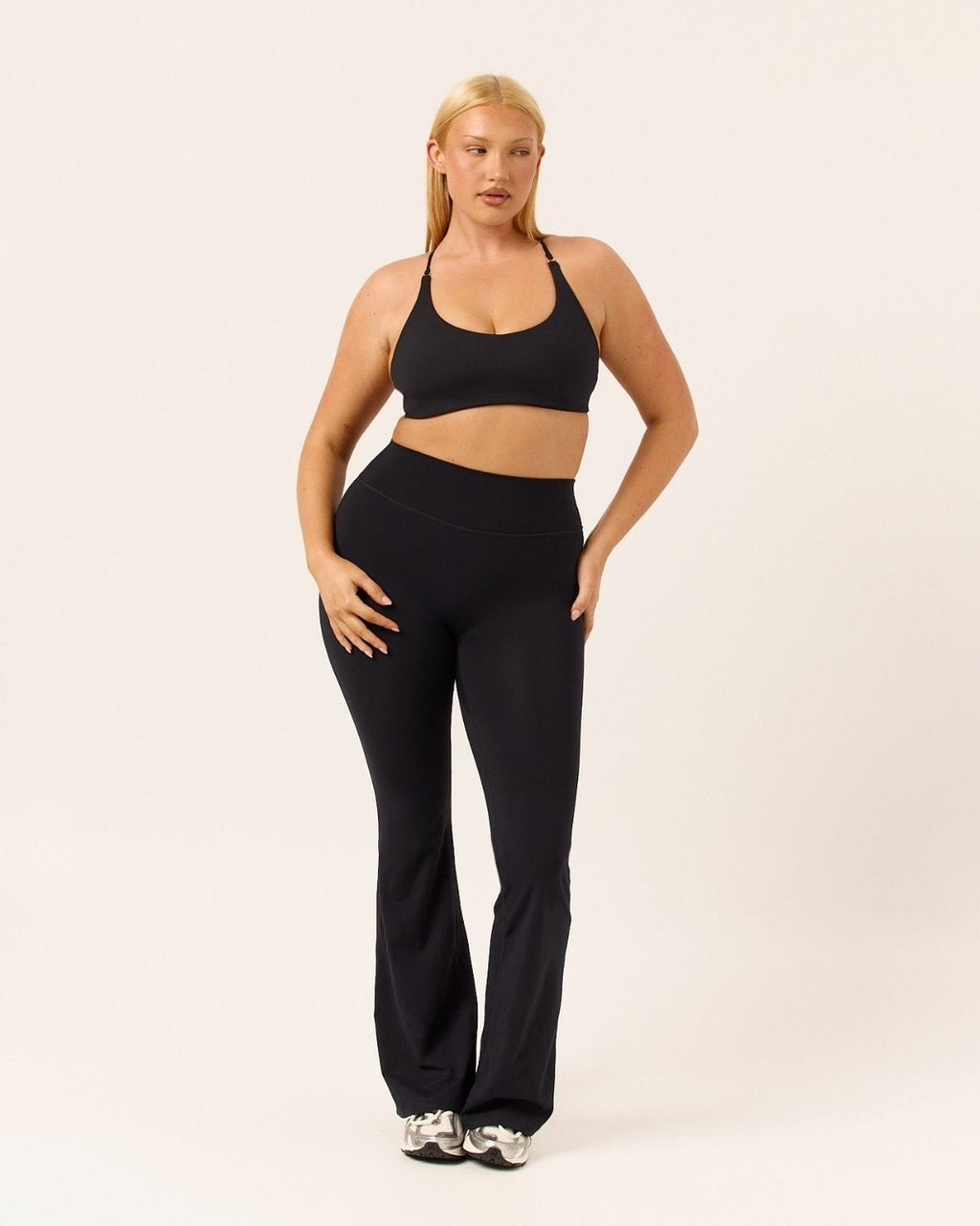 Serenity Chelsea Crop | Black