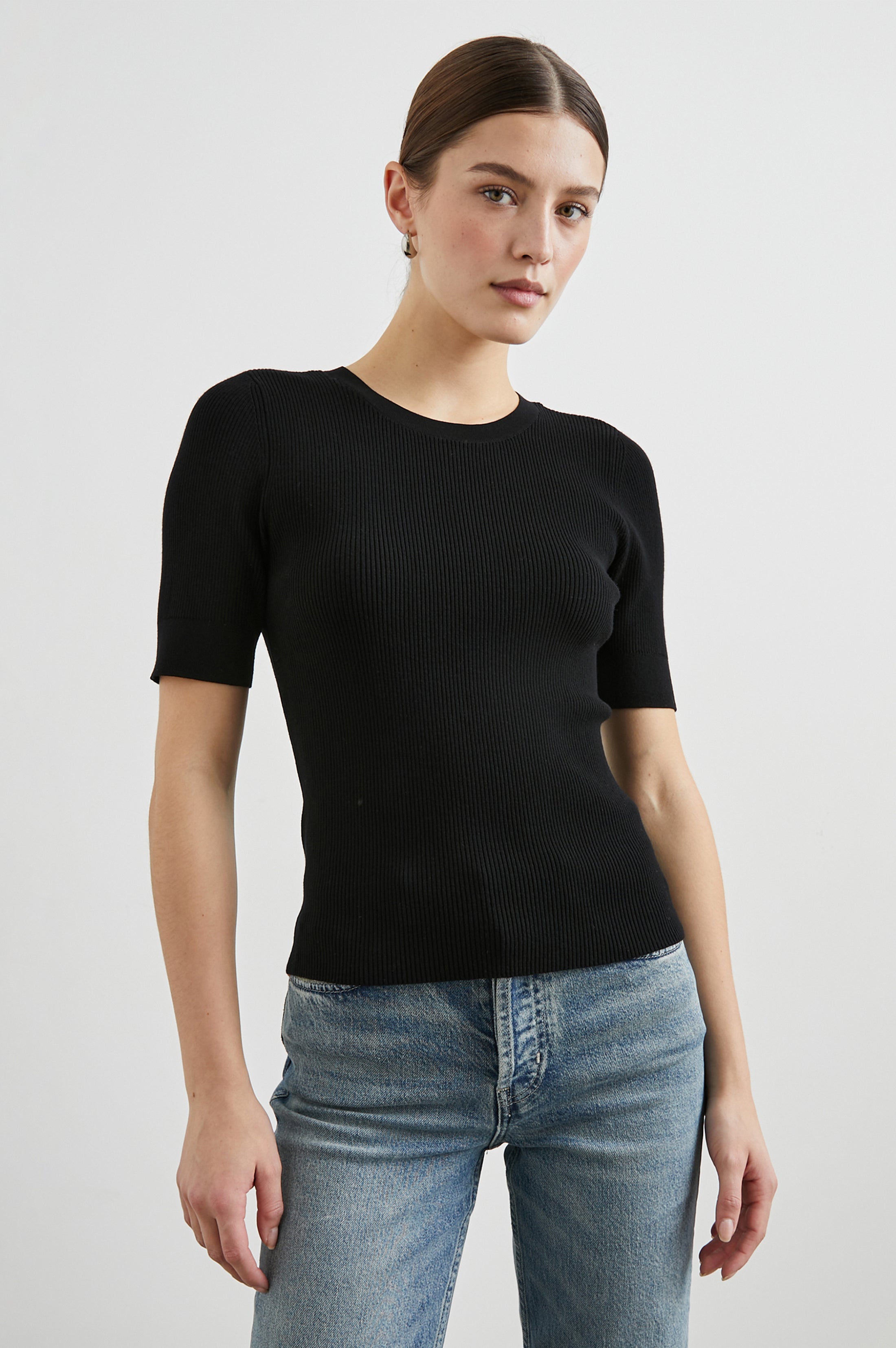 Ari Top - Black