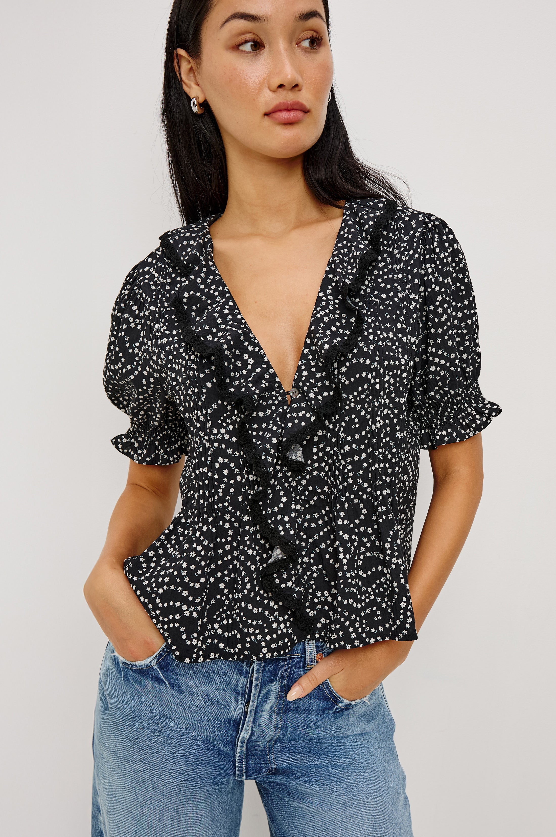 Bloom Shirt - Mini Chain Daisies