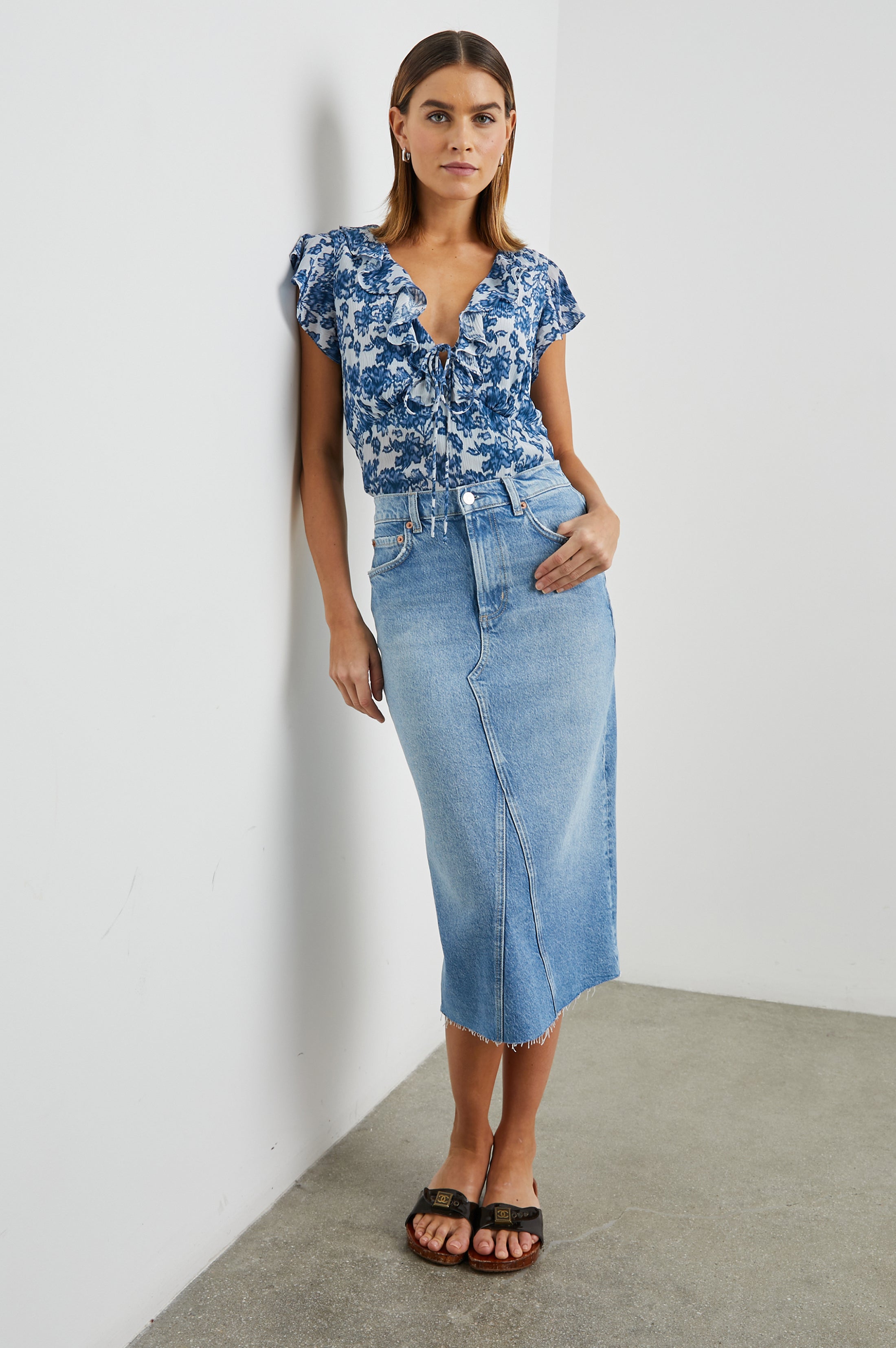 Carmine Top - Chambray Floral