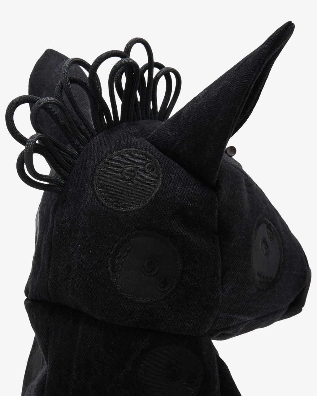 Monzee Roba Cover Black