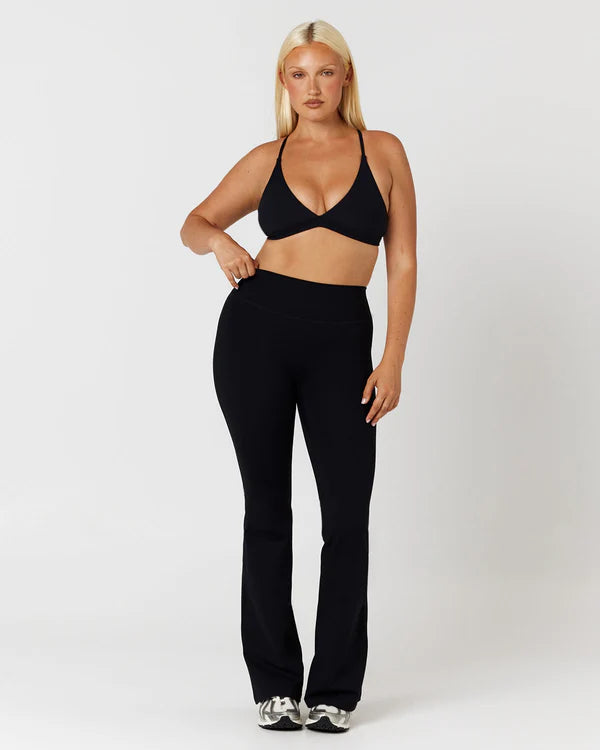 Form Invisible Scrunch Flare Fold Over Leggings