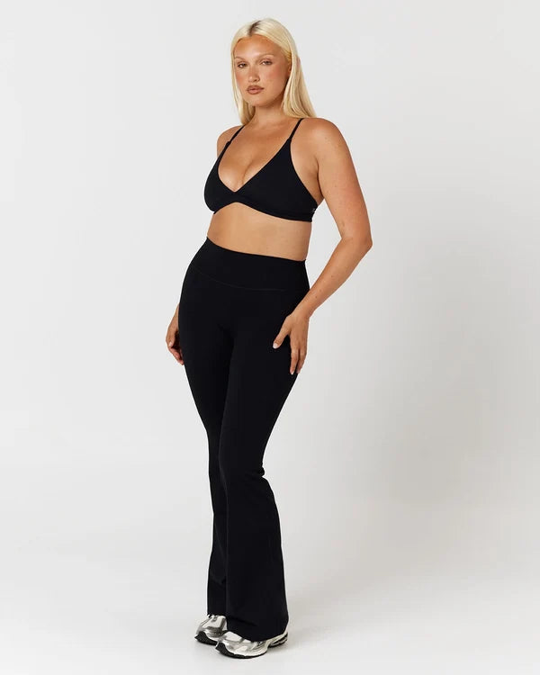 Form Invisible Scrunch Flare Fold Over Leggings