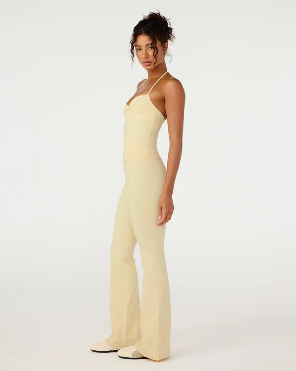 Form Invisible Scrunch Flare Fold Over Leggings