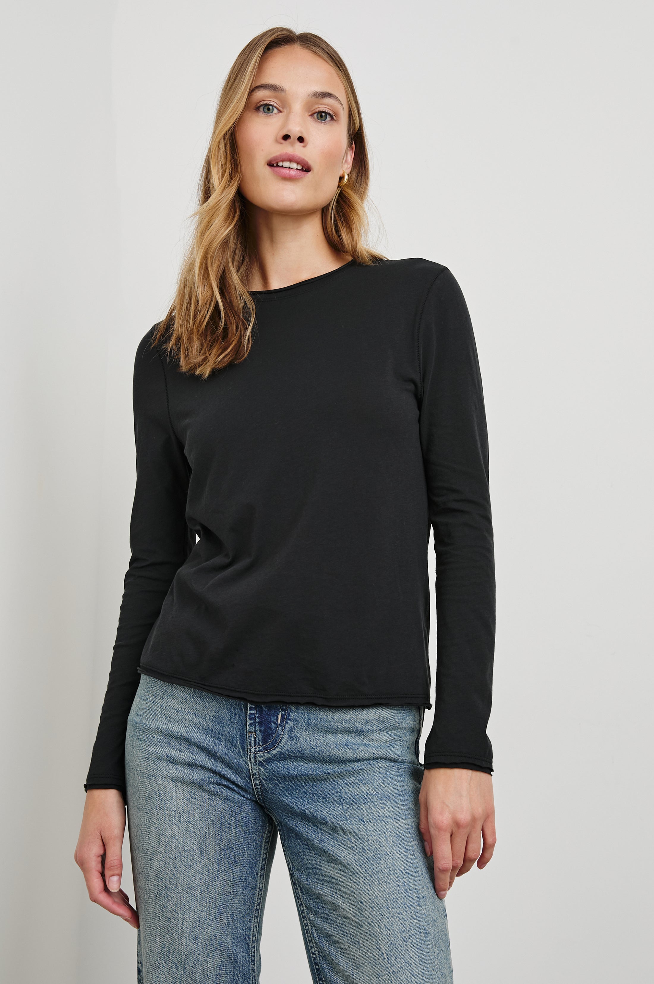 Long Sleeve Crew Neck T-Shirt - Black