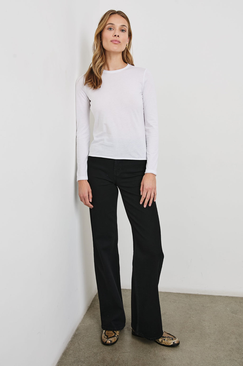 Long Sleeve Crew Neck T-Shirt - White