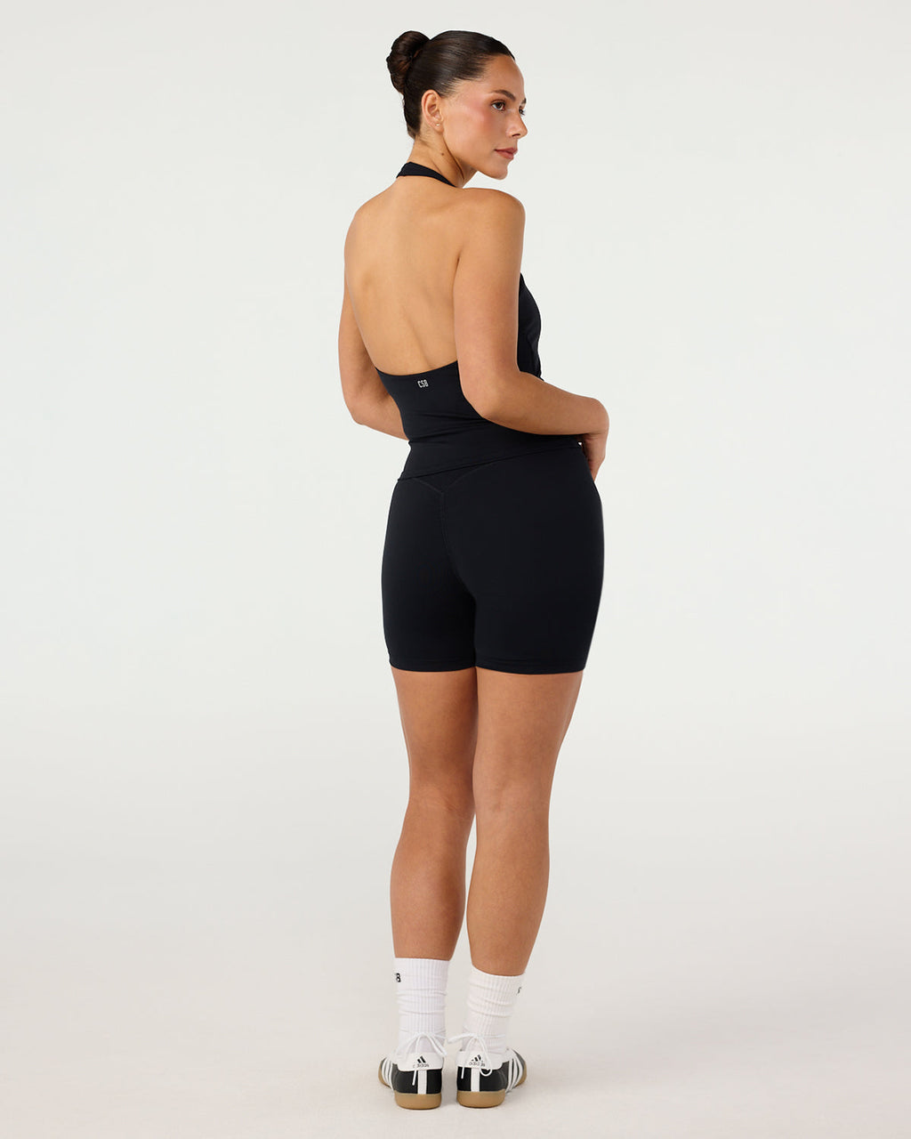 Form Invisible Scrunch Shorts 5" | Black
