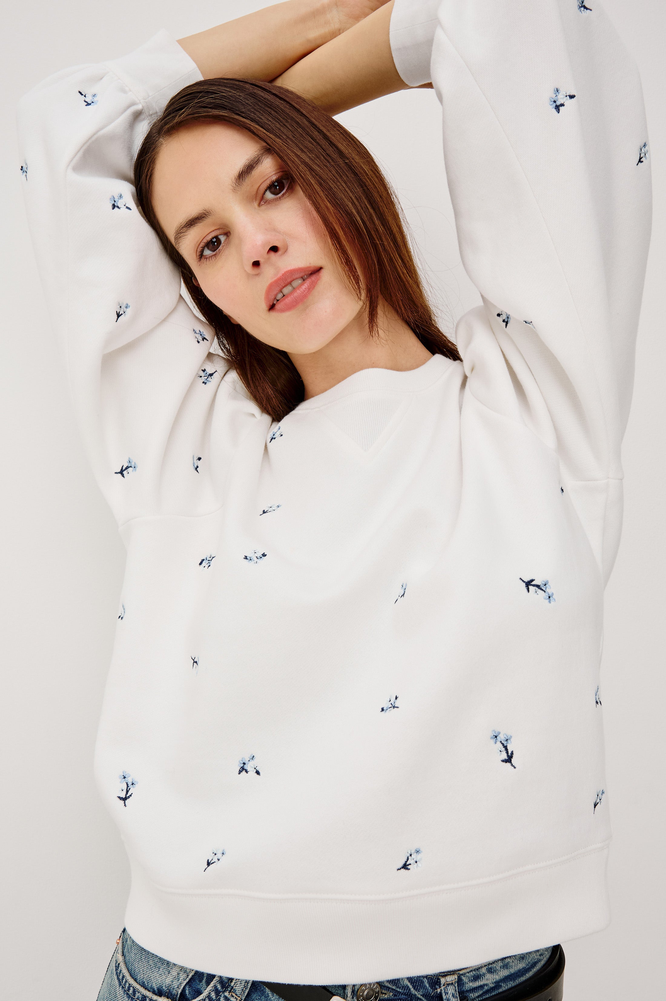 Tiffany Sweatshirt - Embroidered Blue Iris