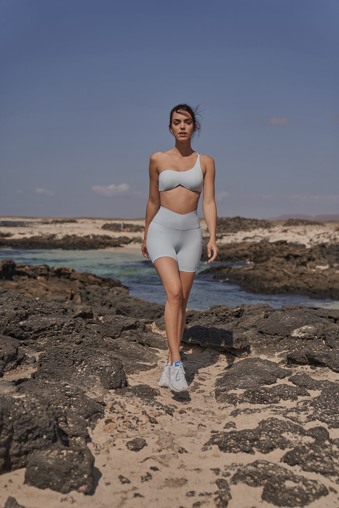 One Shoulder Contour Bra & V-Waist Vigorous Short