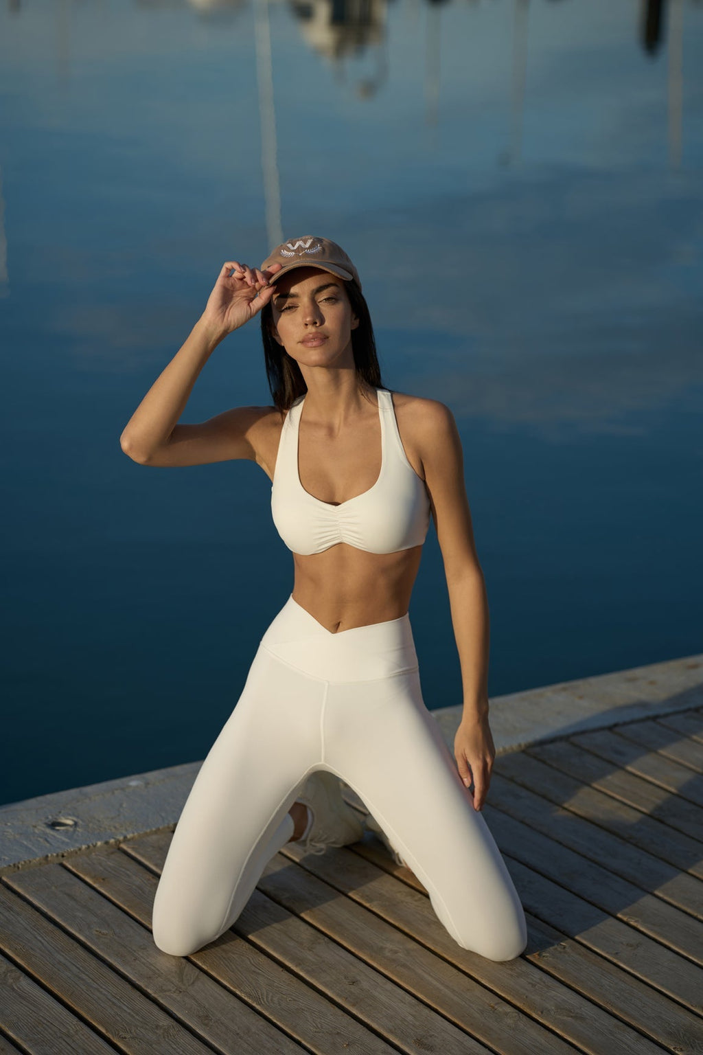 WISKII Ruched Sports Bra & V-waist Yoga Legging