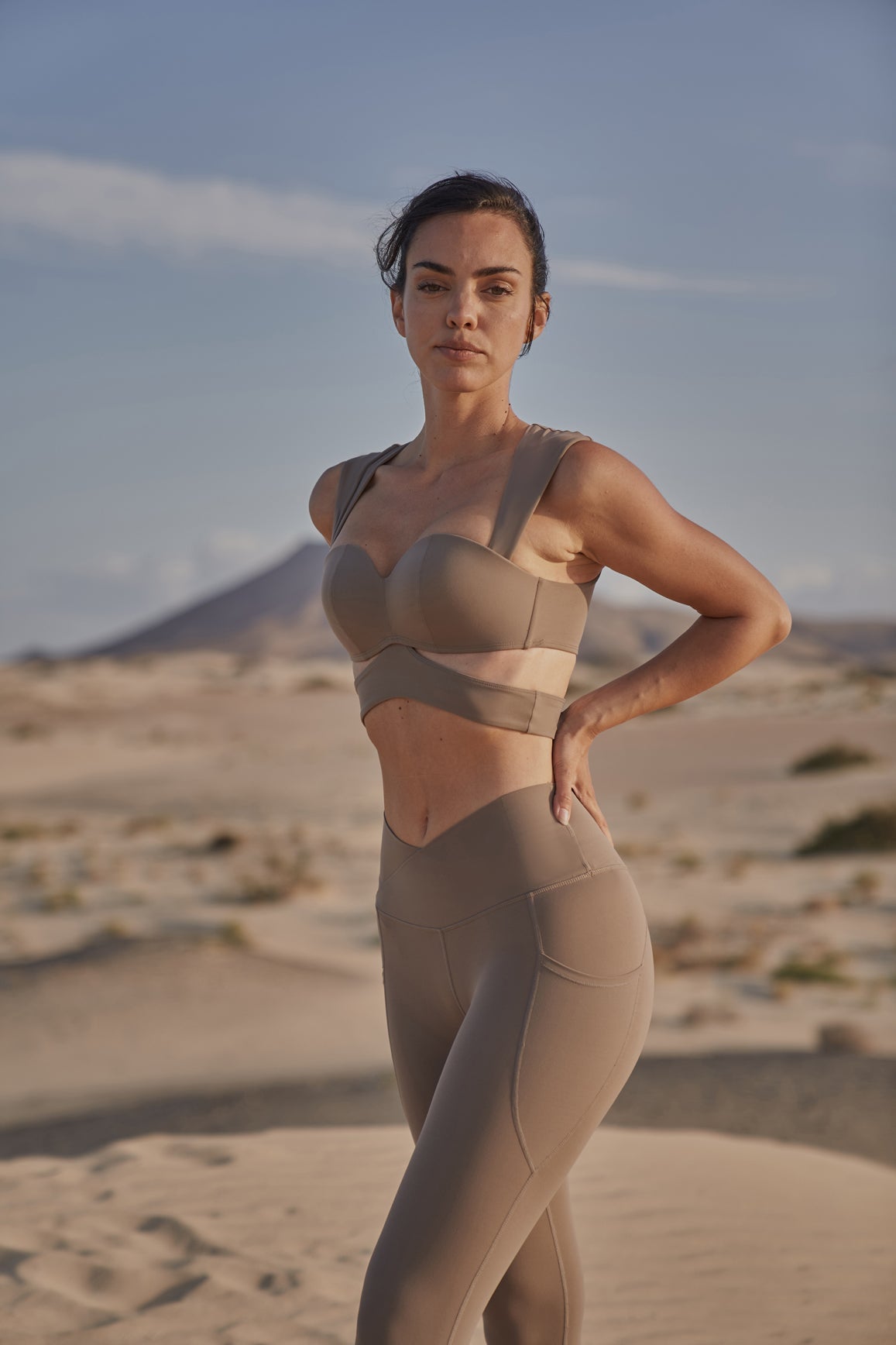 Elegant Corset Sports Bra & V-Waist Utility Legging
