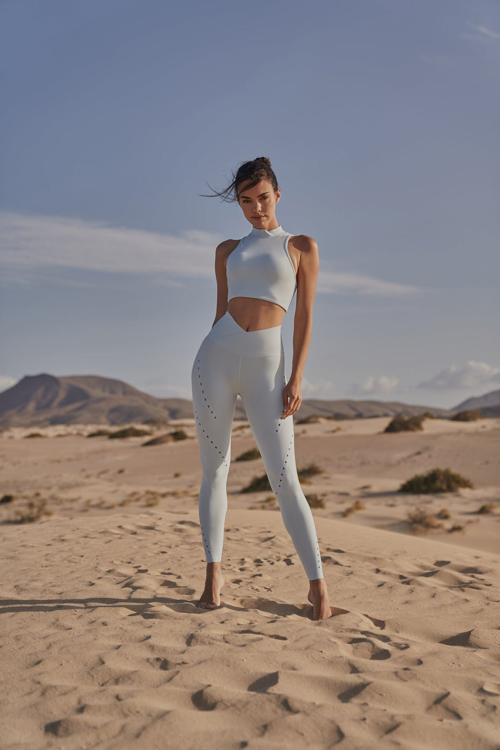 V-waist Laser Cut Sports Legging