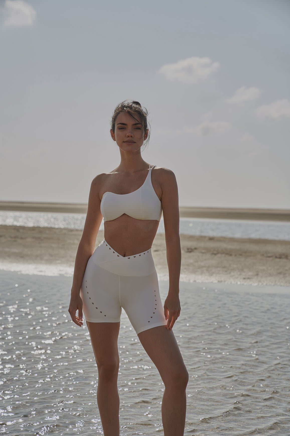V-waist Laser Cut Sports Short